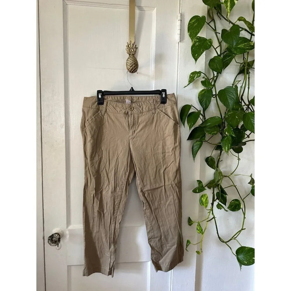 G.H. Bass & Co women’s size 8 khaki pants